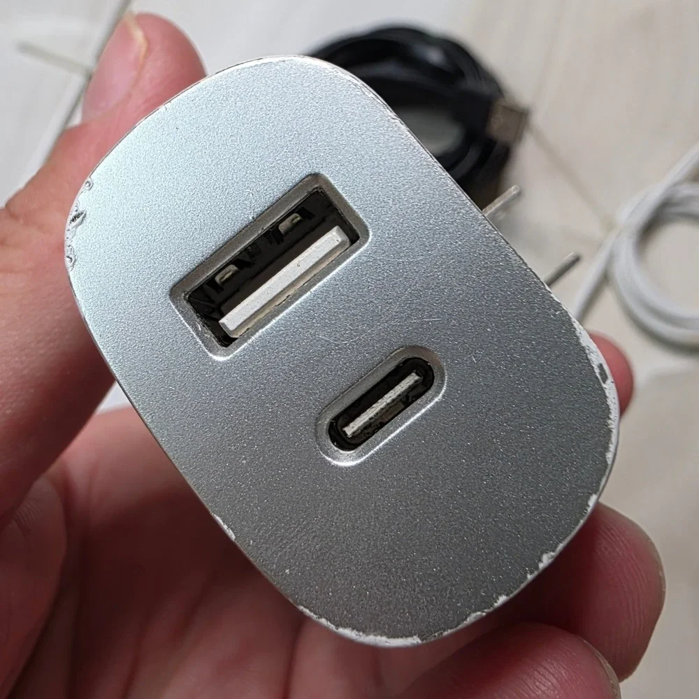 Belkin 37W USB PD Wall Charger PPS WCY006dq Silver Dual Port with 2 USB-C W4